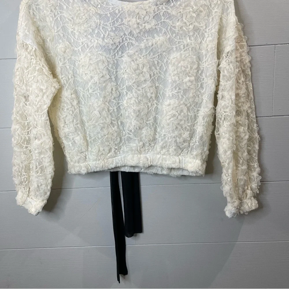 Zara | Elegant White Lace Women's Top With Tie Size Small